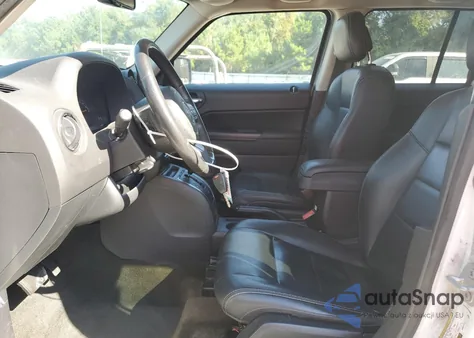 2016 Jeep Patriot Latitude из США, поврежденный, VIN 1C4NJRFB8GD674142